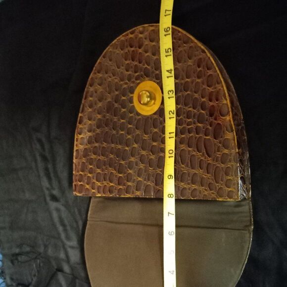 Vintage 1970's? U -Shaped Bag and Coin purse with Ball & Washer Clasp Wristlet  - Picture 9 of 9